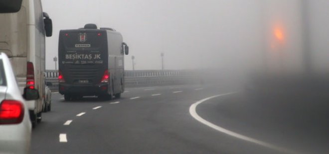 BEŞİKTAŞ TAKIM OTOBÜSÜNE TAŞLI SALDIRI!