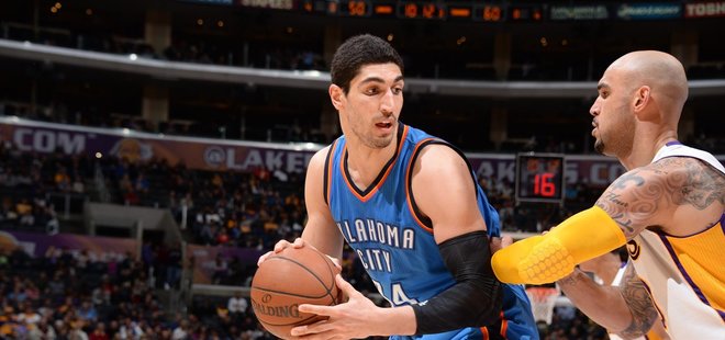 FETÖ'CÜ ENES KANTER'İN PASAPORTUNA EL KONULDU
