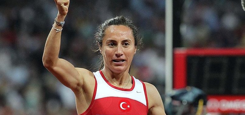 ASLI PİSTLERE GERİ DÖNÜYOR!