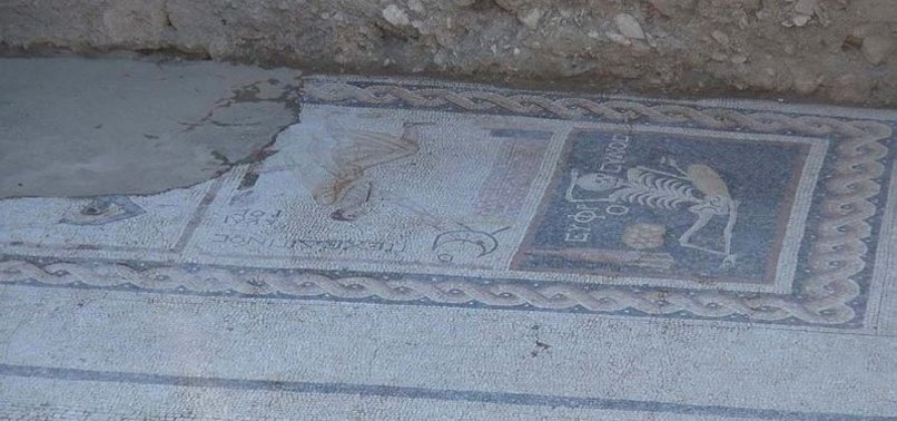 HATAY'DA BULUNDU! BAKIN MOZAİKTE NE YAZIYOR