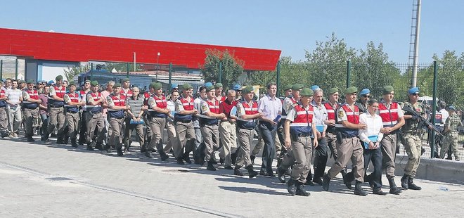 DARBECİ PİLOTUN YALANLARI GÜLÜŞMELERE YOL AÇTI