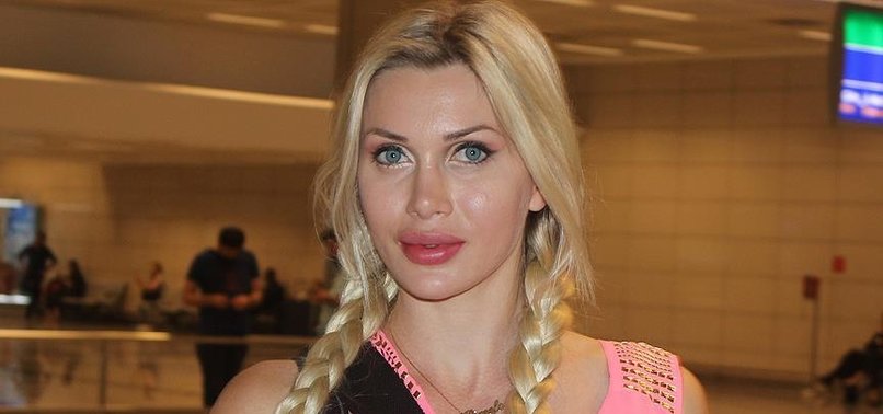 'BARBİE BEBEĞİ'NE BENZEMEK İÇİN TÜRKİYE'YE GELDİ
