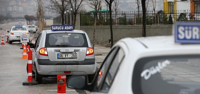EHLİYET SINAVINDA 'ESKİ SORU' DÖNEMİ BİTTİ