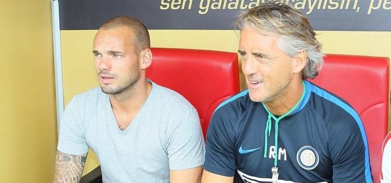 SNEİJDER’DAN MANCİNİ'YE TELEFON!