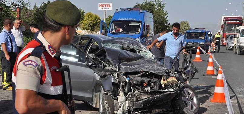 MHP'Lİ BAŞKAN YARDIMCISI VE EŞİ KAZADA ÖLDÜ