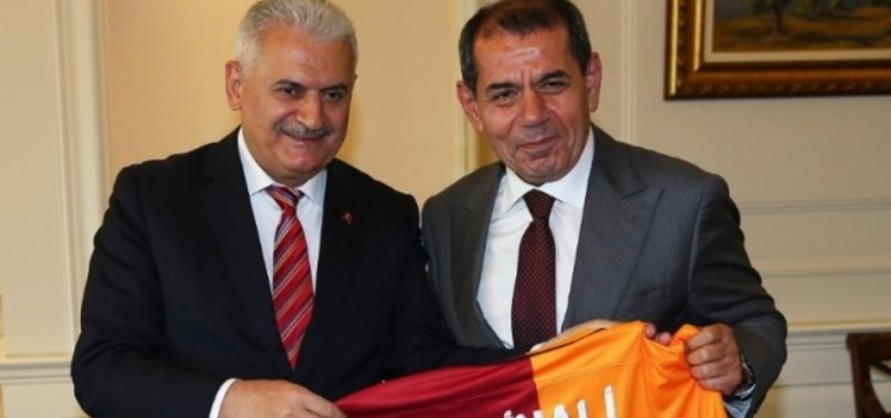 BAŞBAKAN'A GALATASARAY FORMASI!