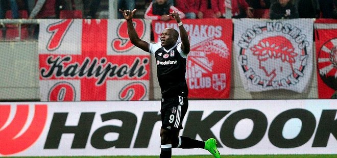 ABOUBAKAR, UEFA'NIN EN İYİ 11'İNDE