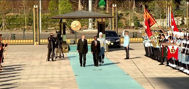 ERDOĞAN, FARMAJO’YU RESMİ TÖRENLE KARŞILADI