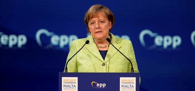 MERKEL: TÜRKİYE, SIĞINMACILAR İÇİN ÇOK ŞEY YAPTI