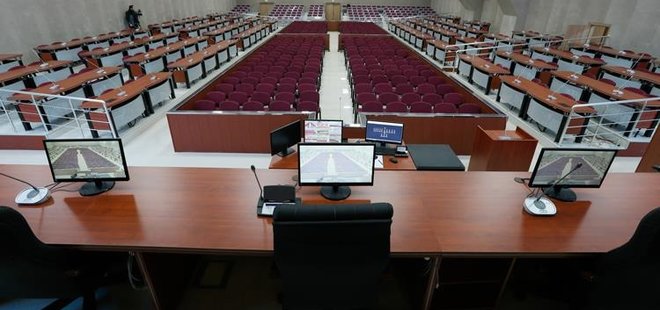 BÜROKRATLARA ESKORTLU KUMPAS!