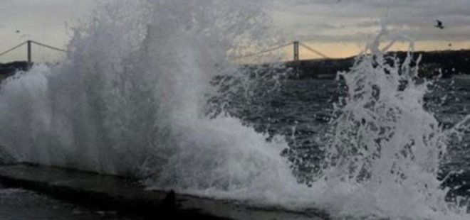 MARMARA DENİZİ'NDE ULAŞIMA LODOS ENGELİ