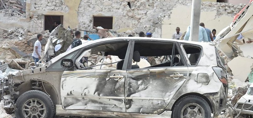 MOGADİŞU'DA BOMBALI SALDIRI: 12 ÖLÜ