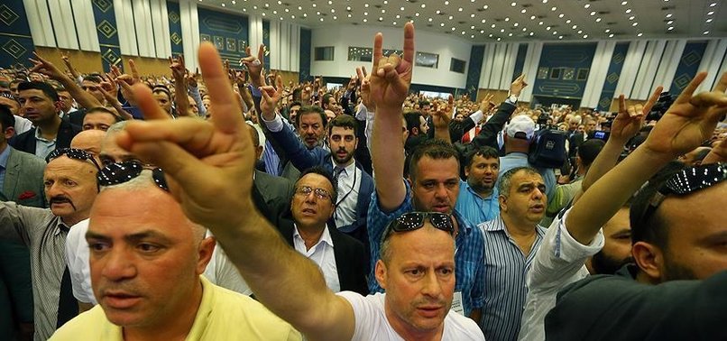 'MHP KONGRESİNDE 7 BAŞLIKTA FAHİŞ HATA VAR'