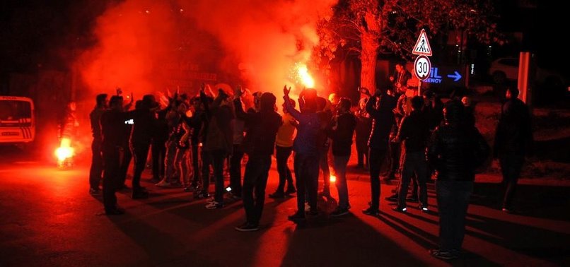 FENERBAHÇE TARAFTARI KANAL BASTI