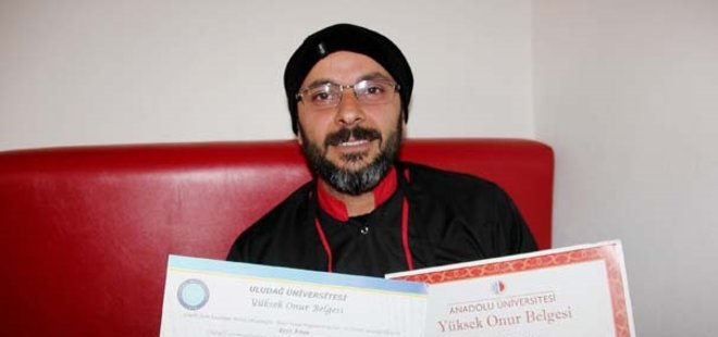 CEZAEVİNDE 2 ÜNİVERSİTE BİTİRDİ, 3 ÜNİVERSİTE DE OKUYOR