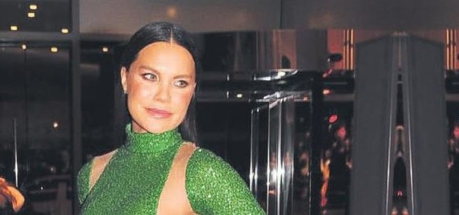 EBRU ŞALLI KAFALARI YİNE KARIŞTIRDI