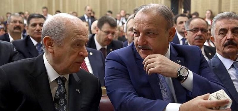 MHP'DE İSTİFA: OKTAY VURAL GRUP BAŞKANVEKİLLİĞİNİ BIRAKTI