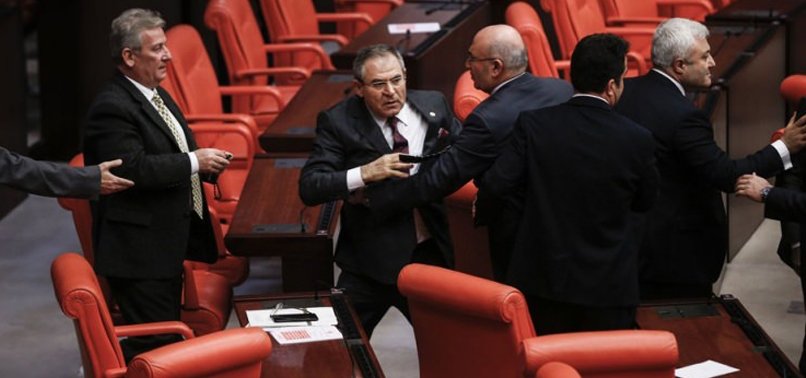 MECLİS'TE 'KÜRTÇE' KONUŞMA GERGİNLİĞİ