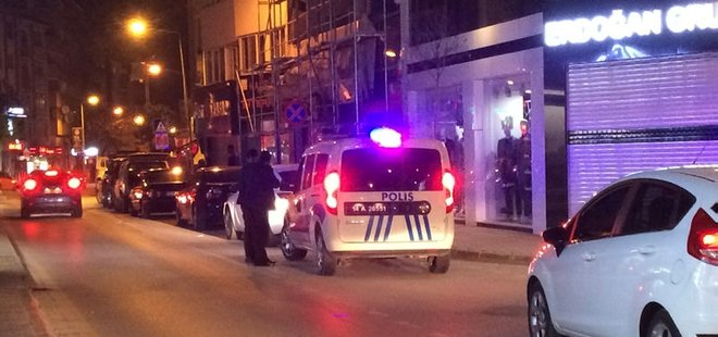 YILLAR ÖNCE ANNESİNİ TERK EDEN BABASINI...