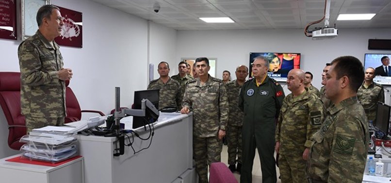 ORGENERAL AKAR SINIR BİRLİKLERİNİ DENETLEDİ