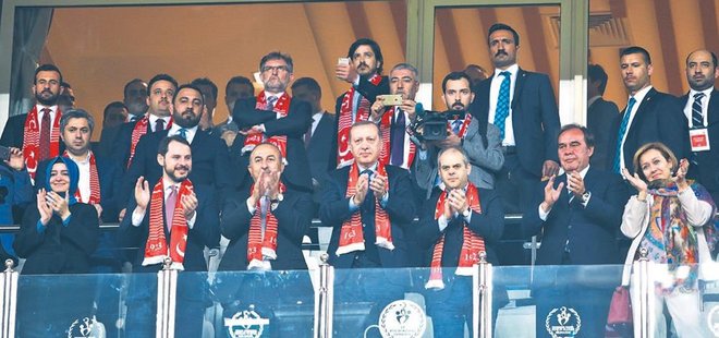ERDOĞAN'DAN AY-YILDIZLILARA DESTEK