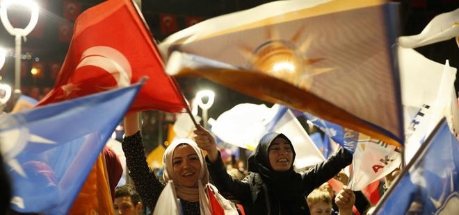 AK PARTİ'DEN TARİHİ BAŞARI