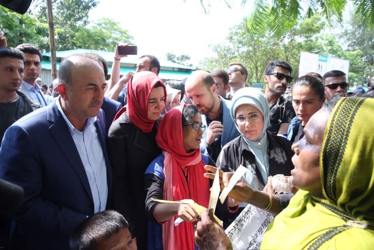 Emine Erdoğan ve Türk heyeti Bangladeş'te Arakanlı Müslümanlara yardım elini uzattı