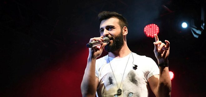 ÜNLÜ ŞARKICI HASTANEYE KALDIRILDI