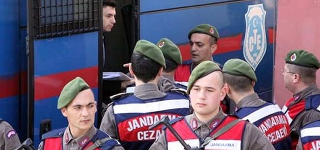 CUNTACI ASKERE BABADAN 'KAFANA SIK' MESAJI!