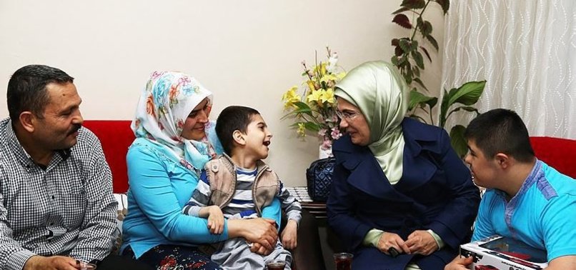 EMİNE ERDOĞAN'DAN SÜRPRİZ ZİYARET!