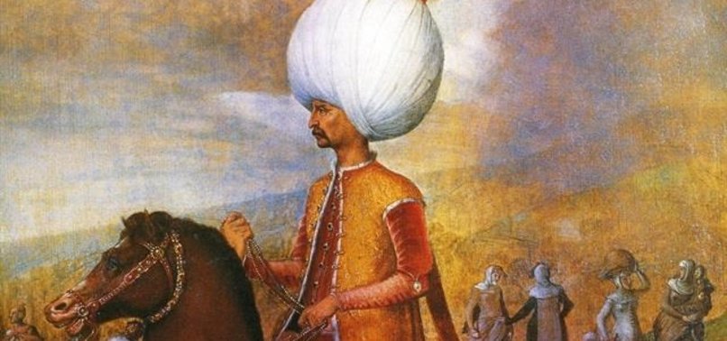 KANUNİ’NİN SAATİNİ 12 KİŞİ TAŞIDI