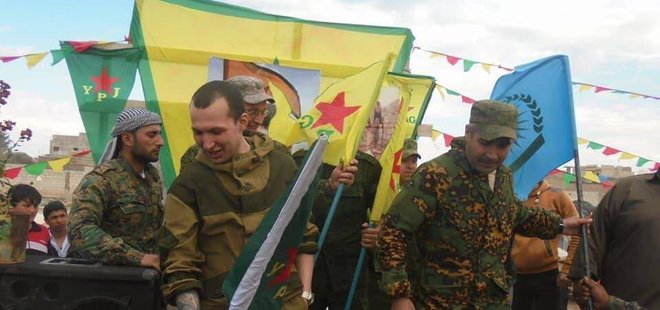 RUS ASKERLERİNİN YPG ARMASI TAKMASI ANKARA'YI ÜZDÜ
