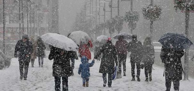 METEOROLOJİ İSTANBULLULARI UYARDI! KAR GERİ GELİYOR