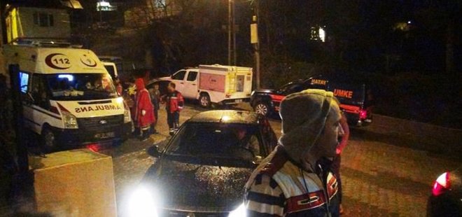 DÜŞEN UÇAĞI ARAYAN ZIRHLI ARAÇ TAKLA ATTI