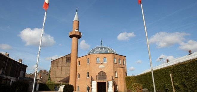BELÇİKA'DAN TÜRK İMAMLARA VİZE ENGELİ