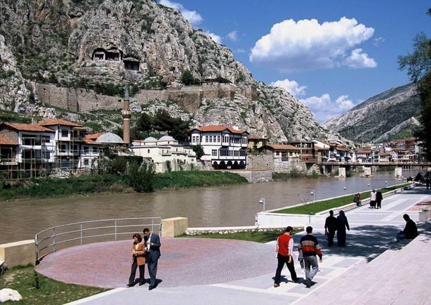 Şehirlerin milletvekili sayısı değişiyor! İşte il il yeni sayılar